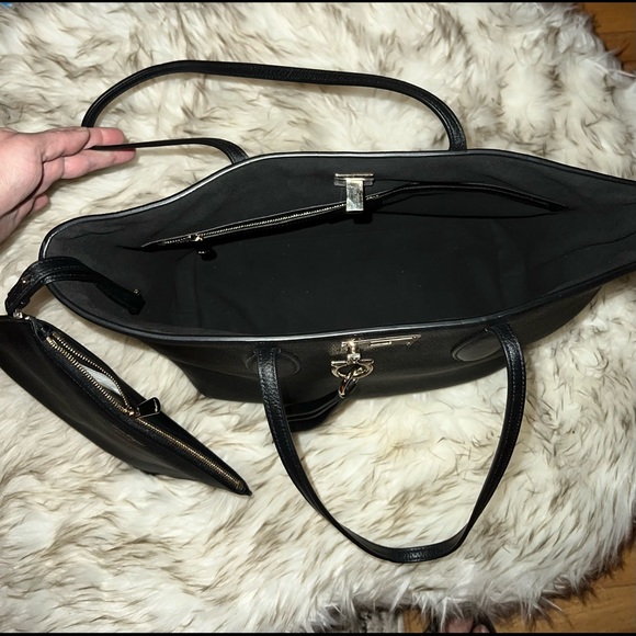 Salvatore Ferragamo Studio Leather Tote - Picture 5 of 6